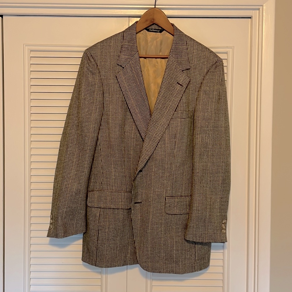 Burberry 46r suit jacket
